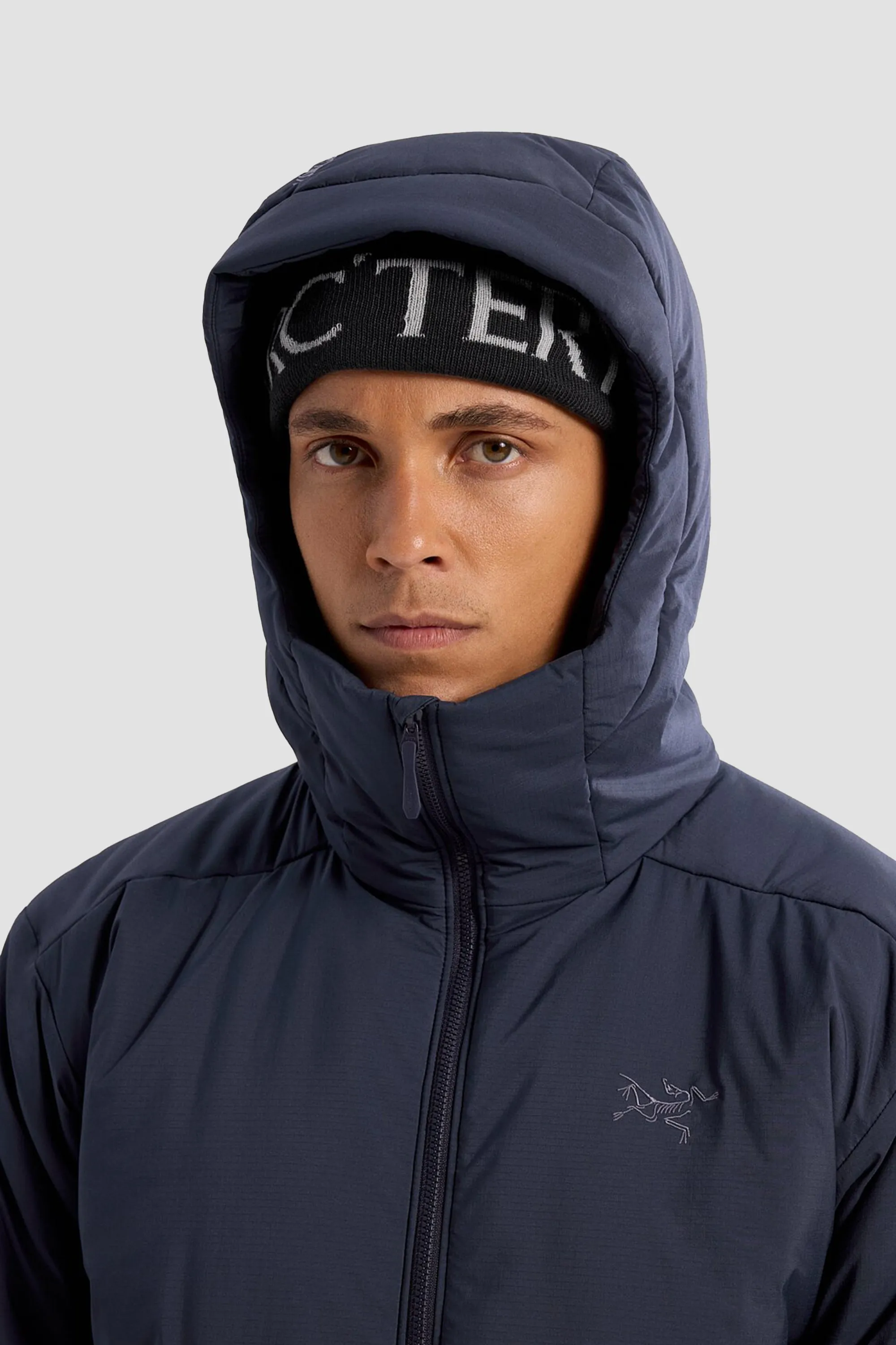 Arc'teryx Men's Atom Heavyweight Hoody in Black Sapphire