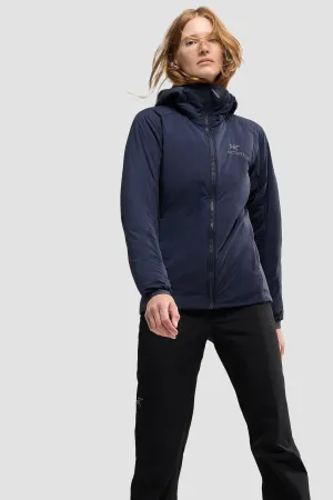 Arc'teryx Women's Atom Hoody in Black Sapphire