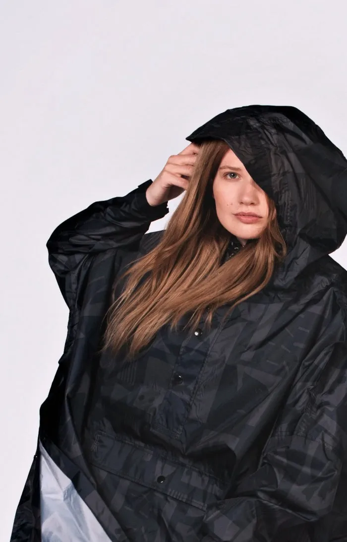 Rainkiss Poncho - Back to Black Camo