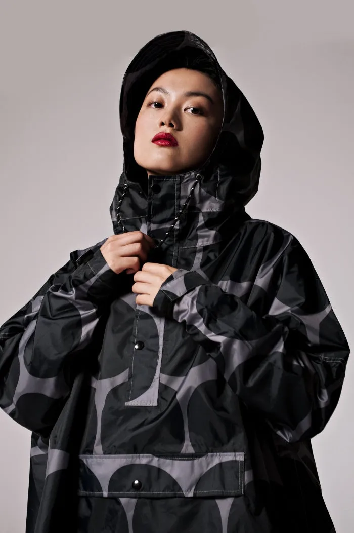 Rainkiss Poncho - Black Polka