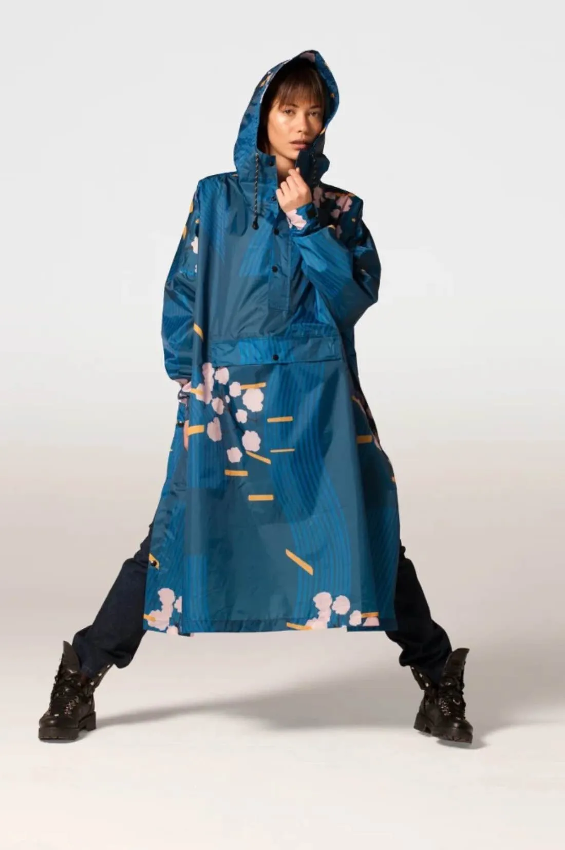 Rainkiss Poncho - Japanese Blossom